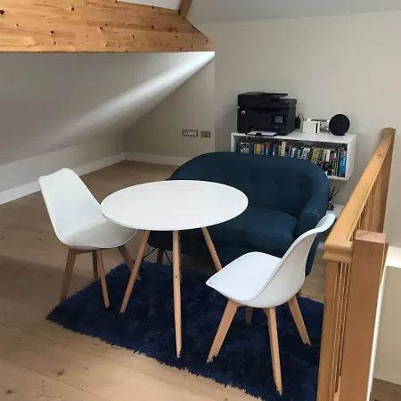 Remarkable Large 1-bed Nr Apartment Penzance